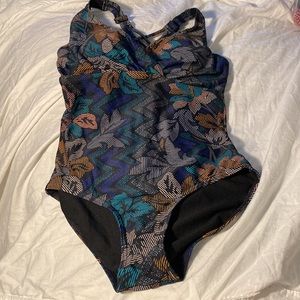 Beautiful Prana One Piece Swimsuit sz XS/32D underwire bra support